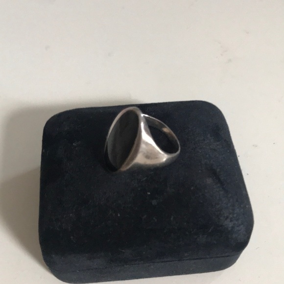 Ring - Picture 2 of 2